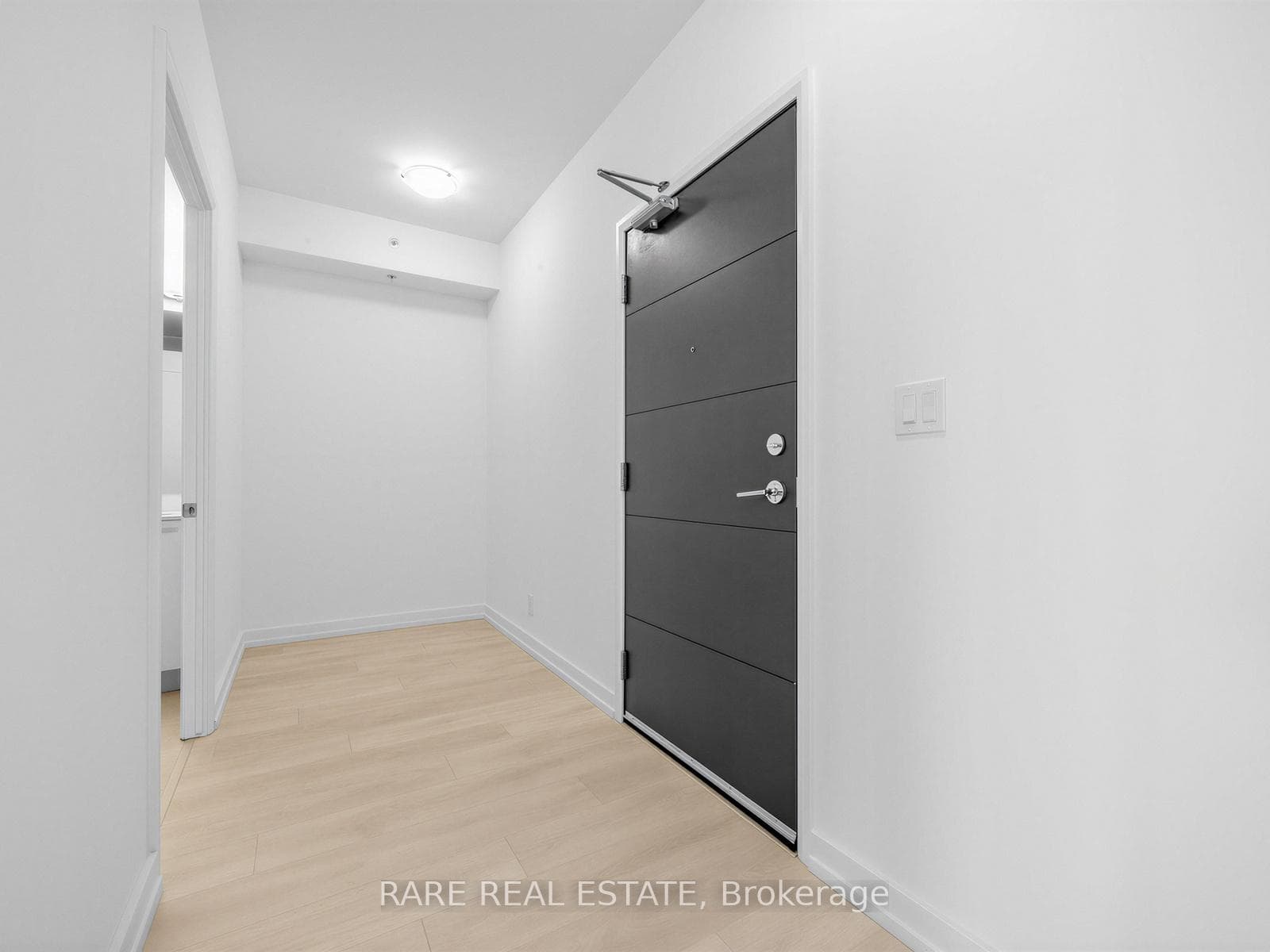 75 James Street Unit 2104 photo 11