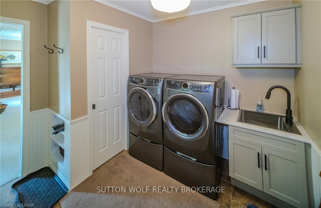 568 DEWAN Street photo 20
