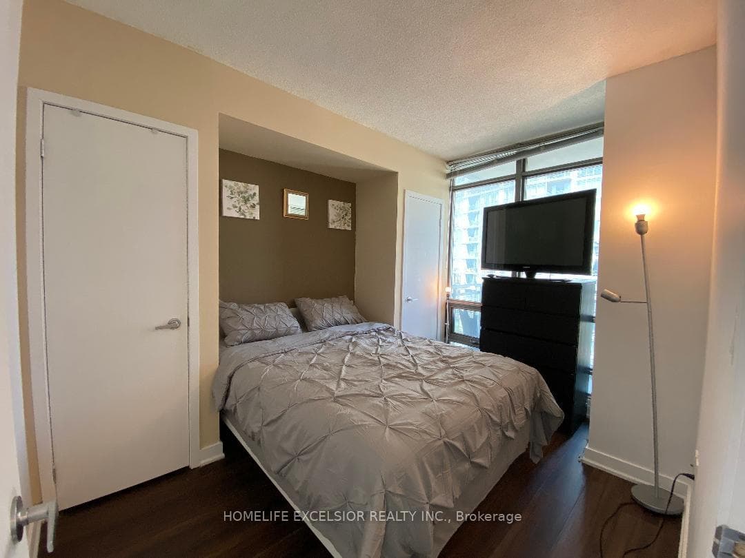 5 Mariner Terrace Unit 1708 photo 7
