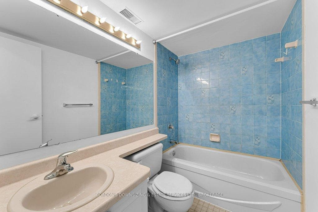120 Barrett Court Unit 211 photo 22
