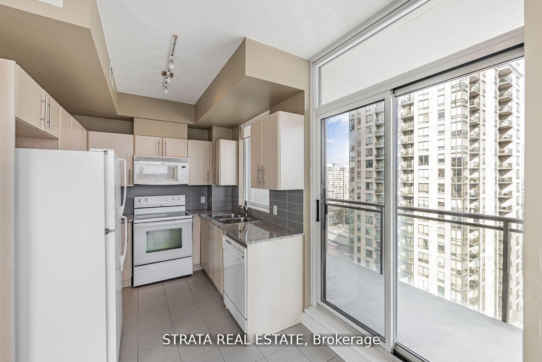 3515 Kariya Drive Unit 1605 photo 8