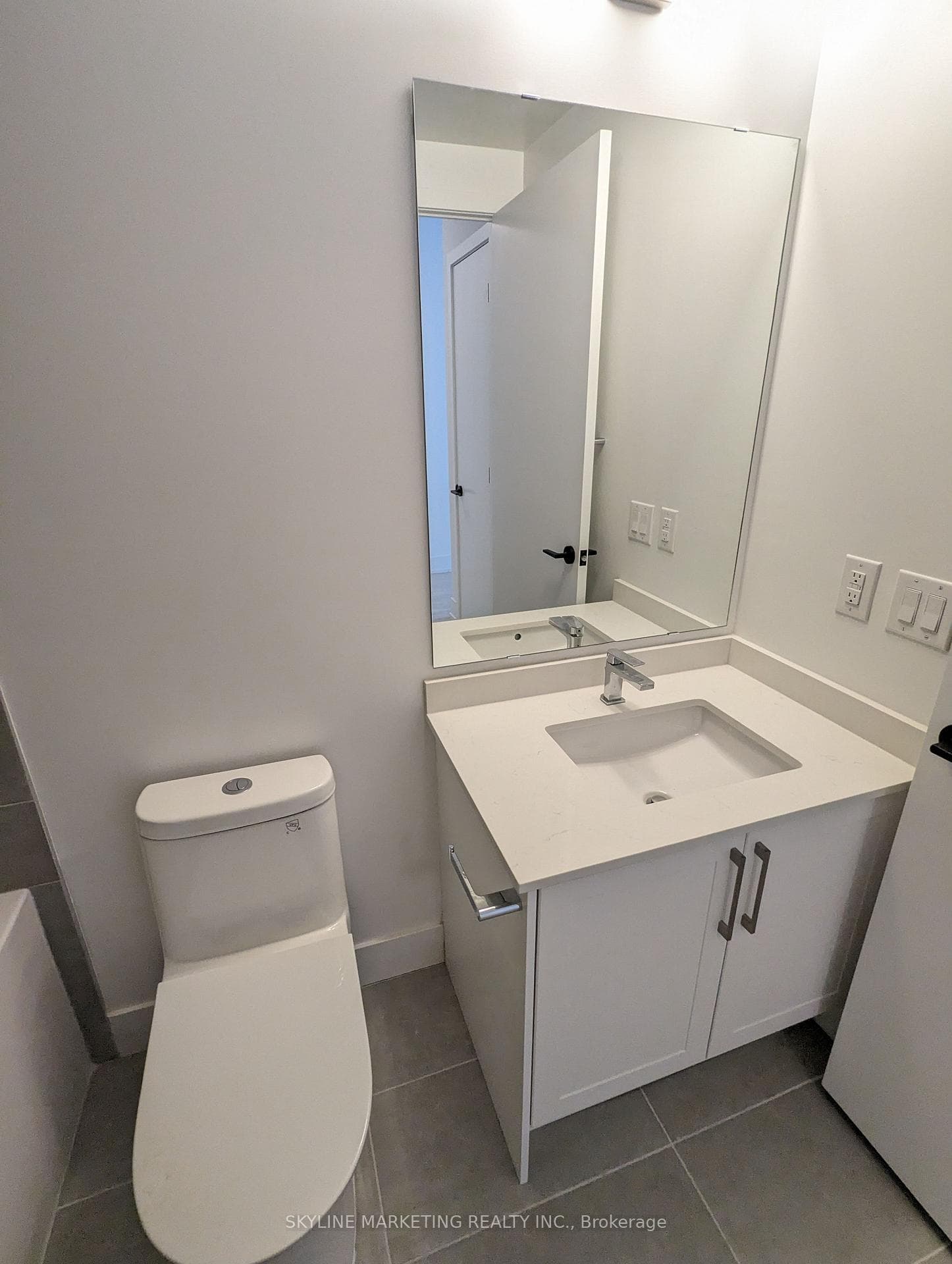 2450 Old Bronte Road Unit 305 photo 9