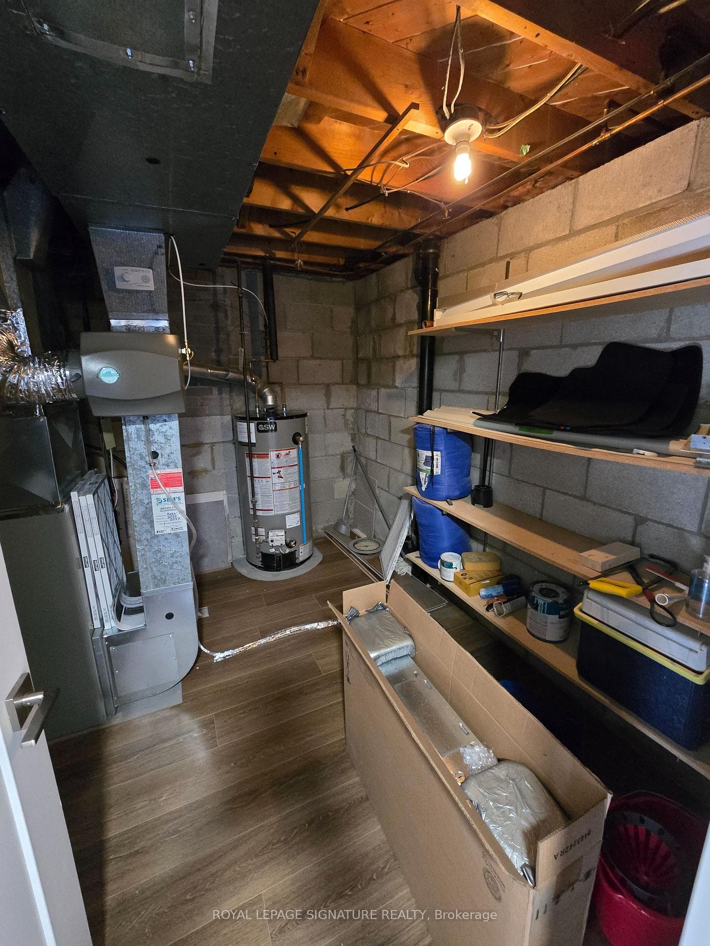 47 Fenelon Drive Unit Lower photo 17