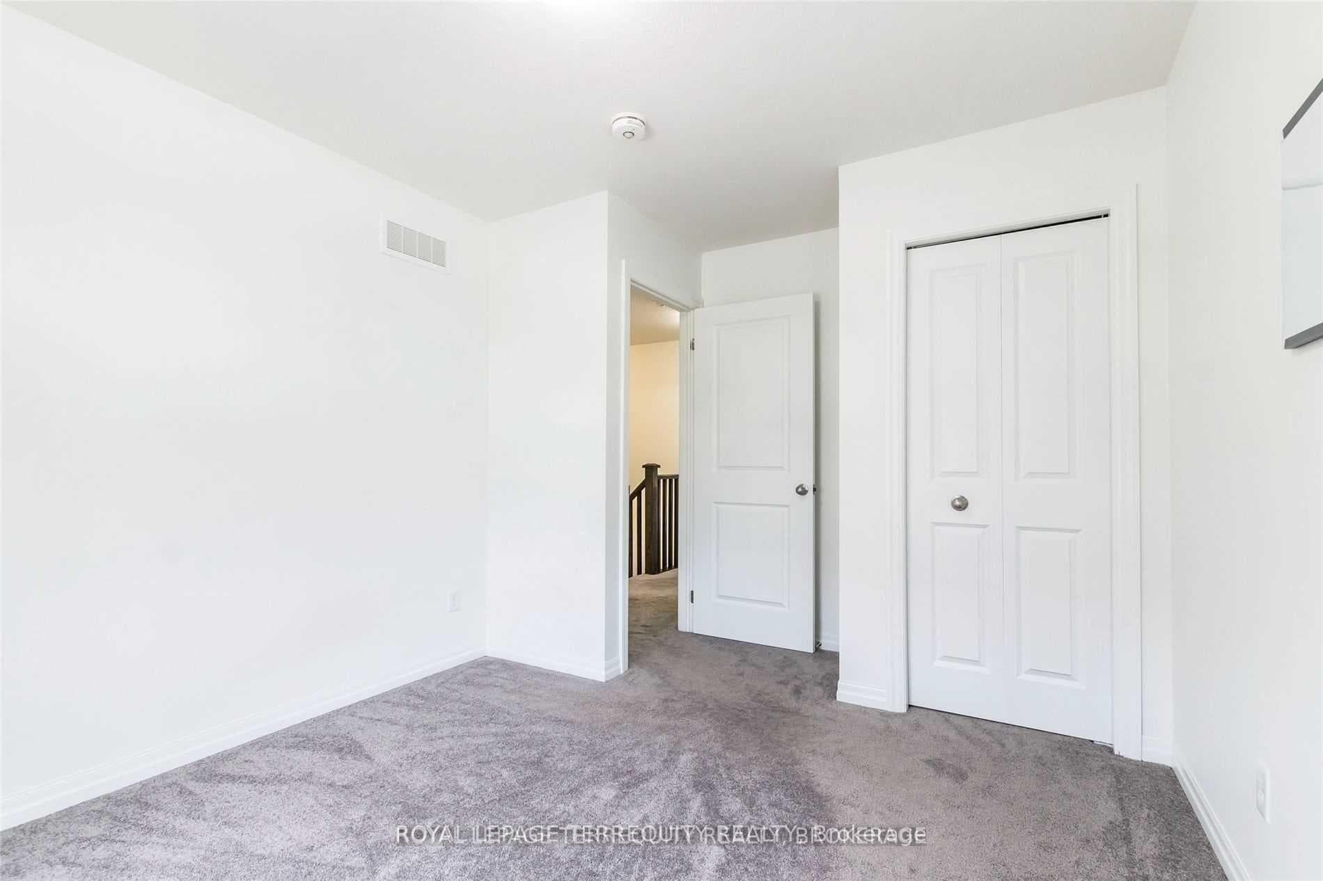135 Hardcastle Drive Unit 15 photo 22