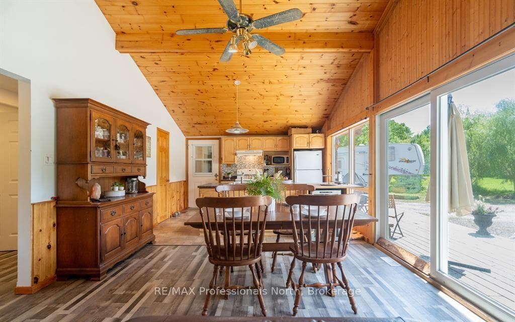 899 KATRINE Road photo 13