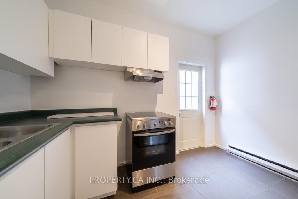 281 Augusta Avenue Unit 2-3 photo 5
