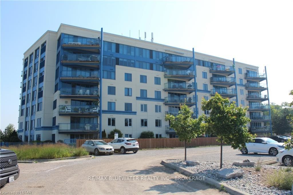 9 PINE Street Unit 608 photo 3