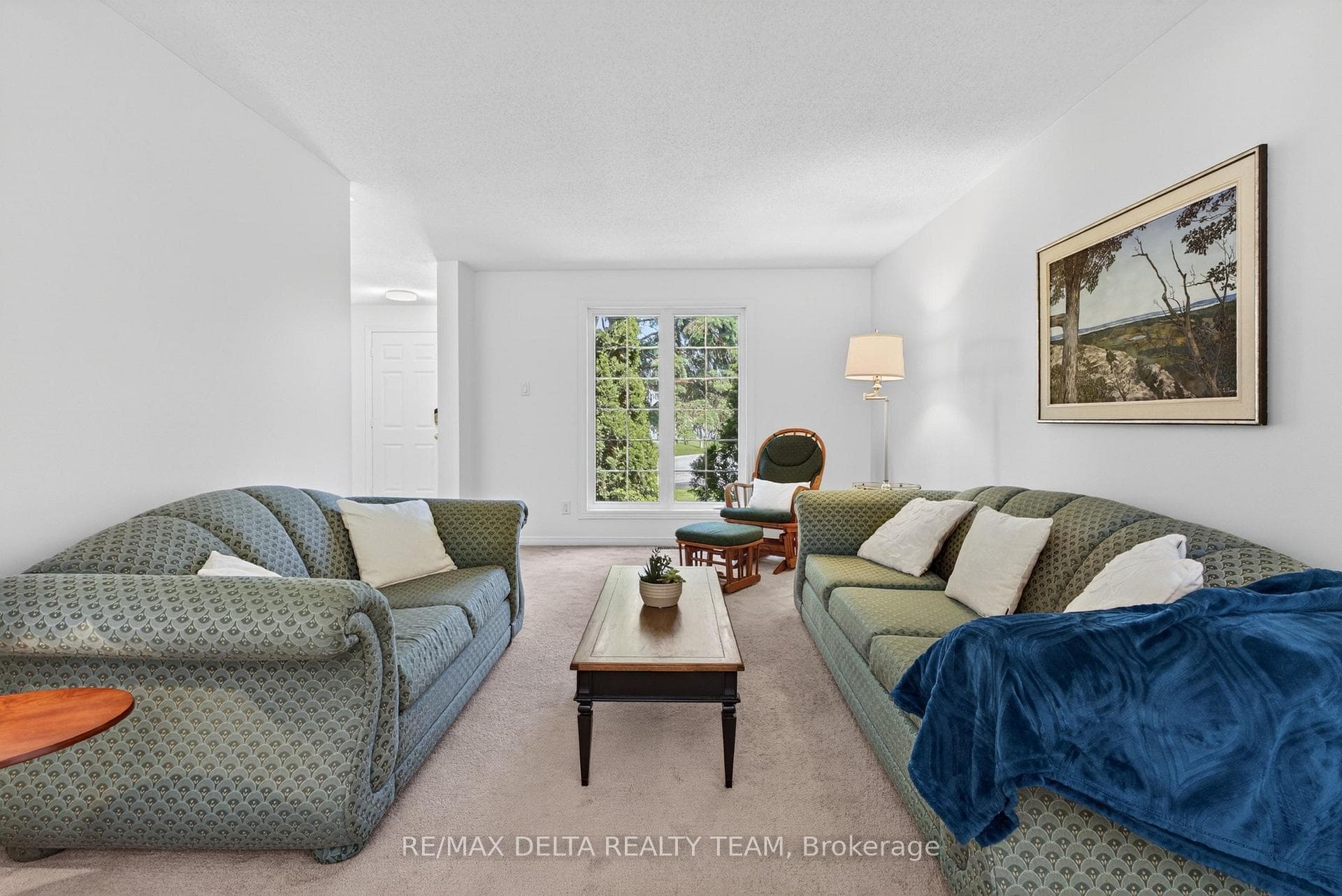 664 Thicket Way photo 10