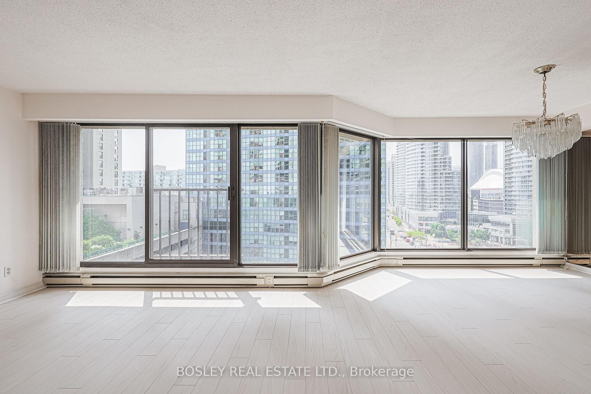 55 Harbour Square Unit 916 photo 6