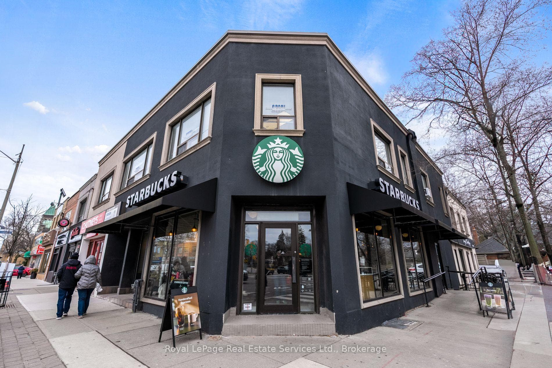 28 Thompson Avenue photo 44