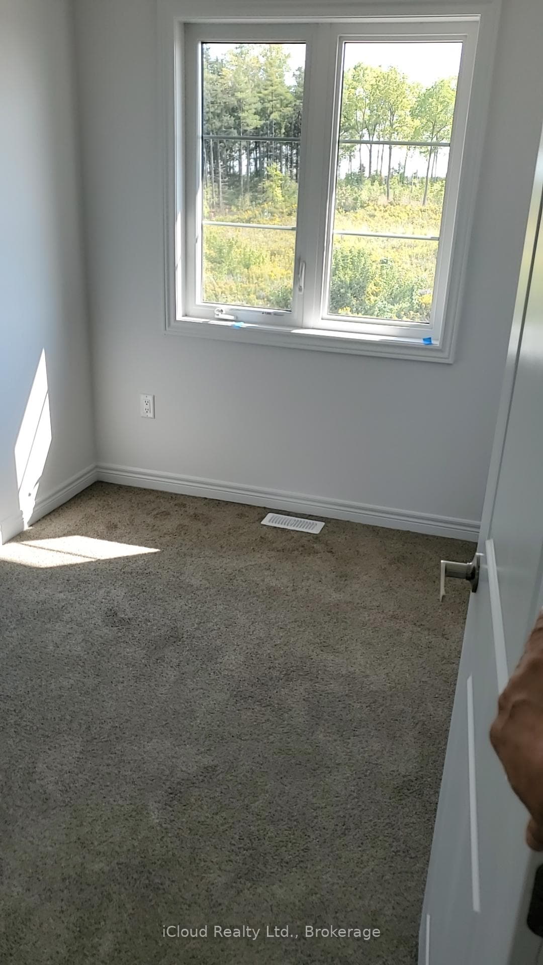 120 Court Drive photo 4