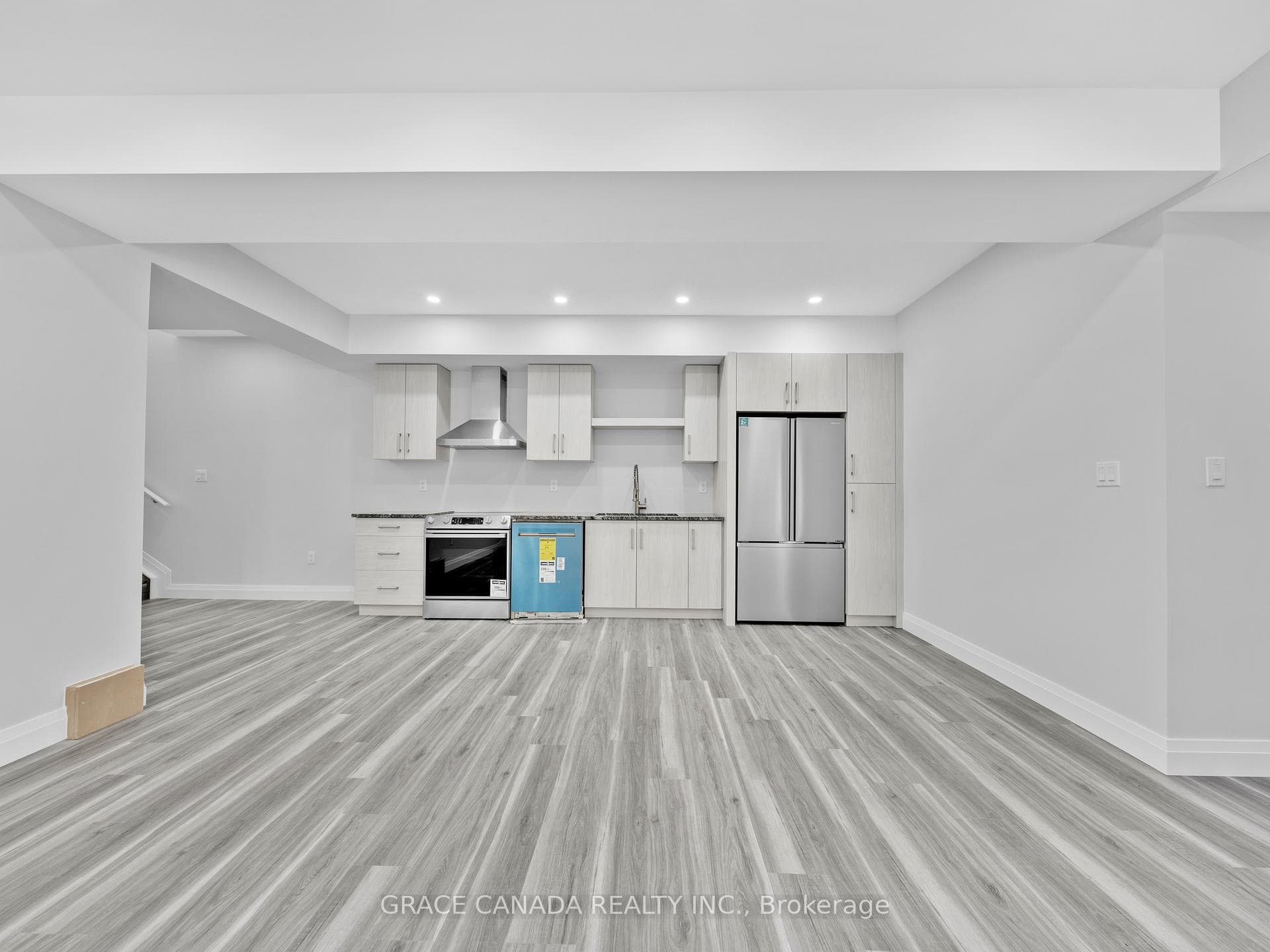 3549 Peter Street Unit 3 photo 4