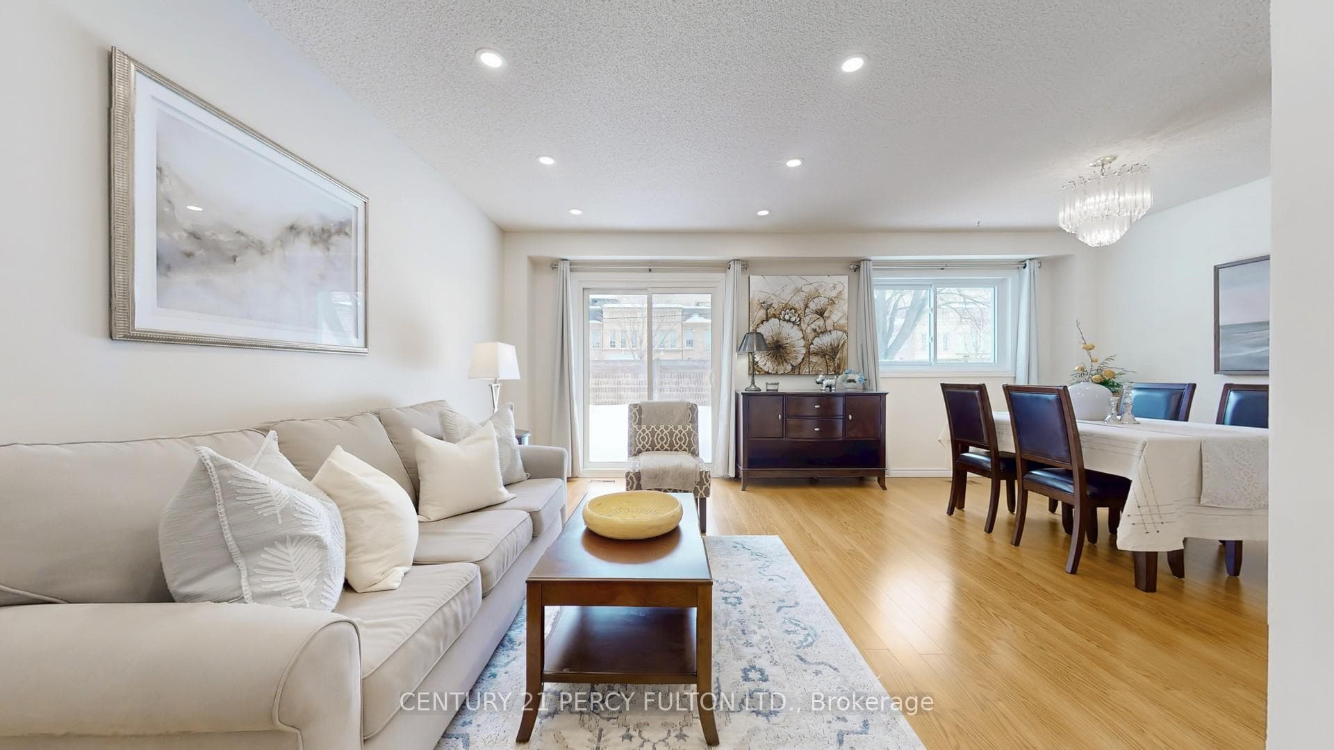 1152 Tanzer Court photo 3