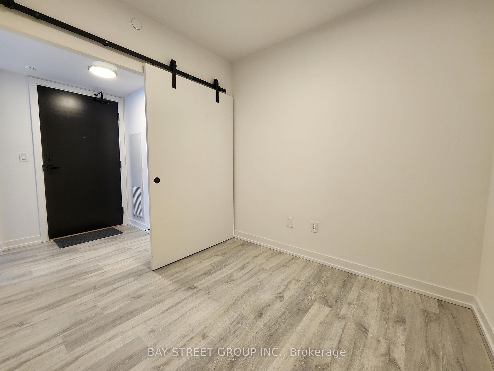 2 Augusta Avenue Unit 804 photo 8