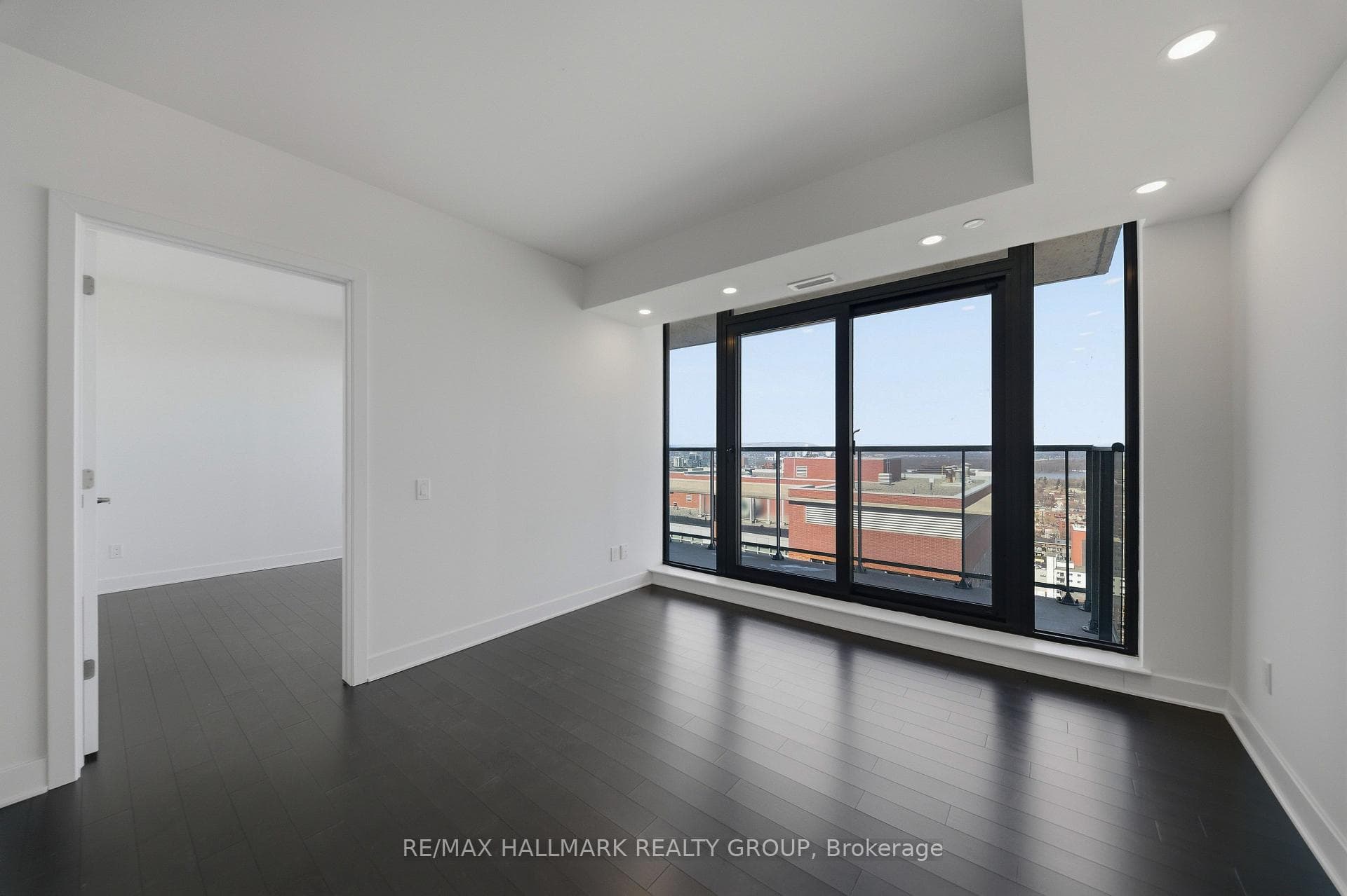 180 George Street Unit 2406 photo 13