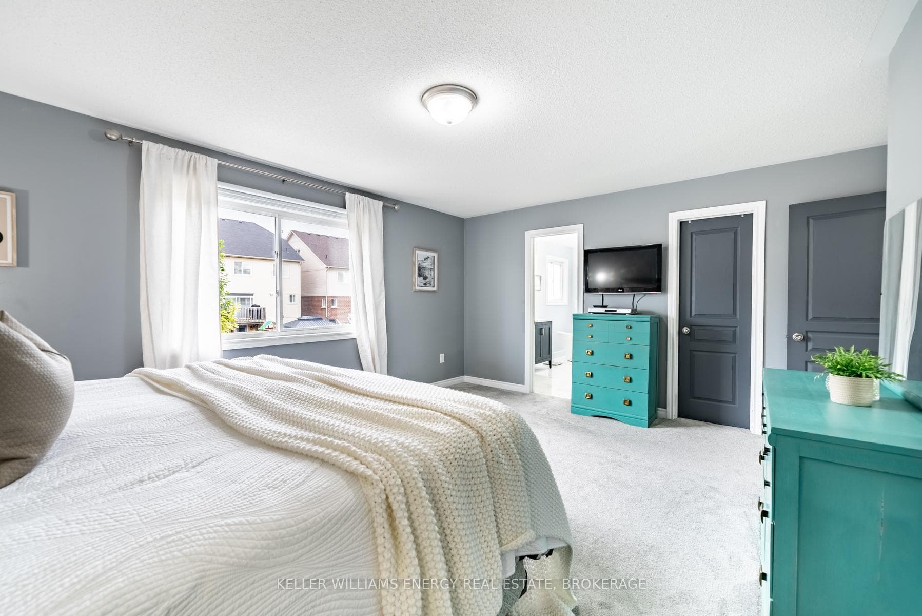 182 Bons Avenue photo 21