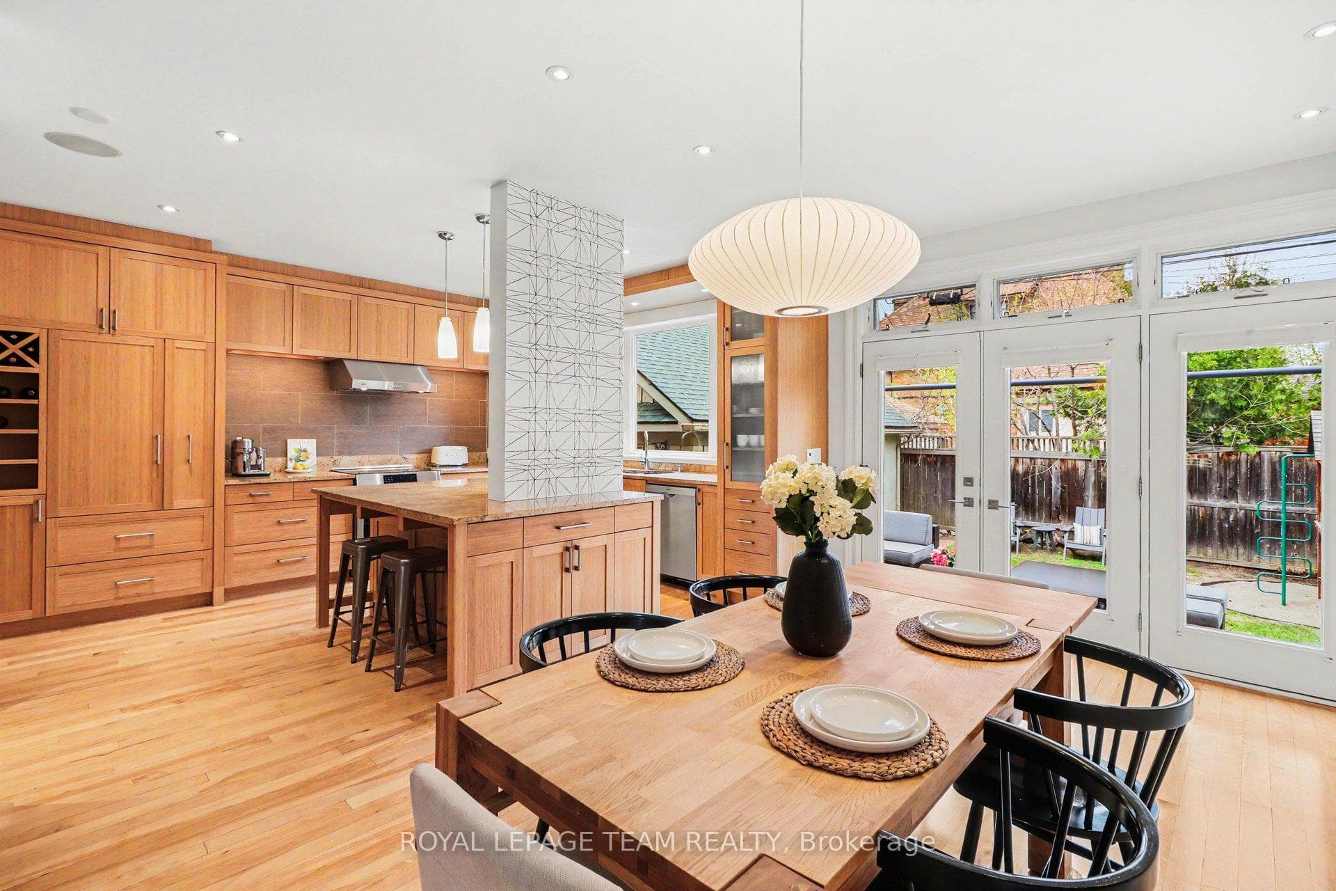 145 Glebe Avenue photo 13