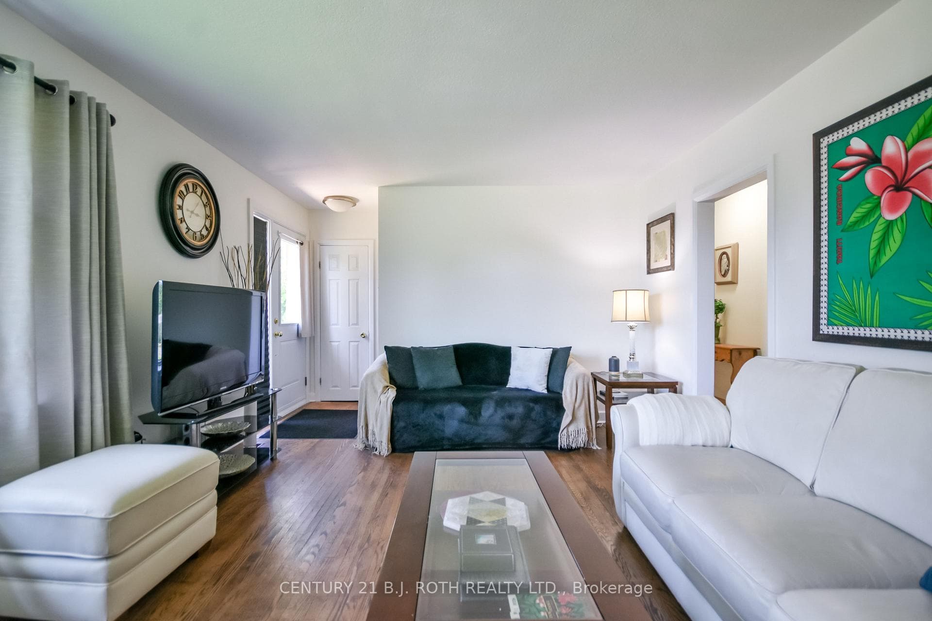 223 Wellington Street photo 6