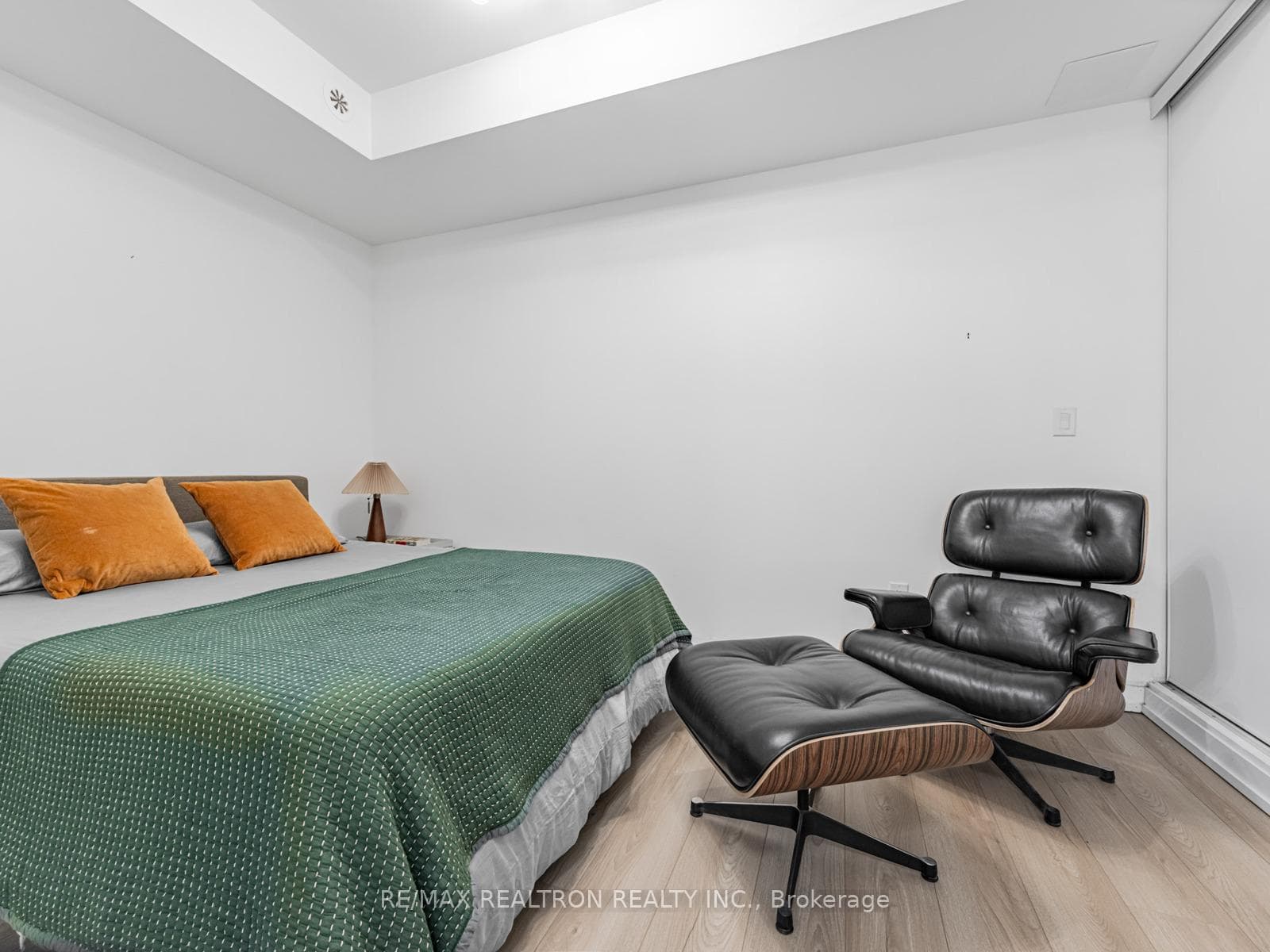 150 Broadview Avenue Unit 17 photo 26