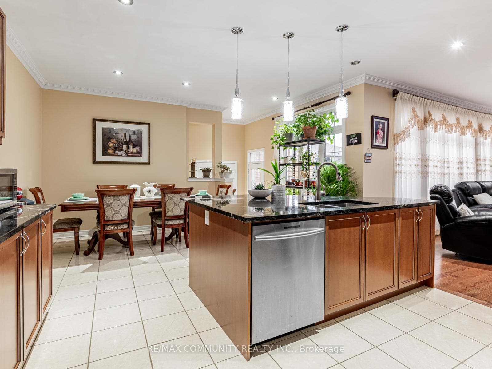 27 Windyton Avenue photo 15