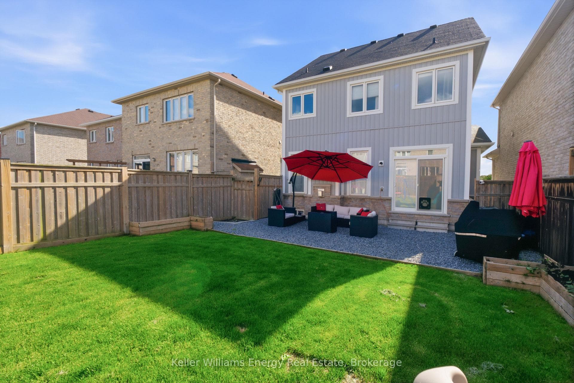 144 McDonald Crescent photo 49