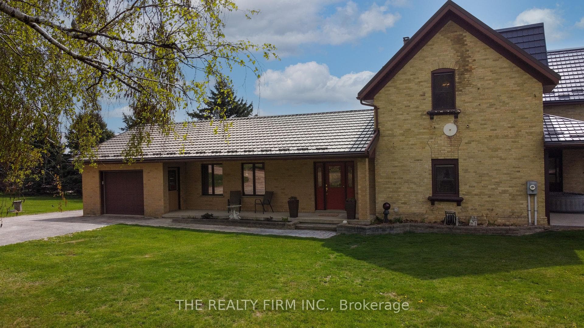 38904 Londesboro Road photo 6