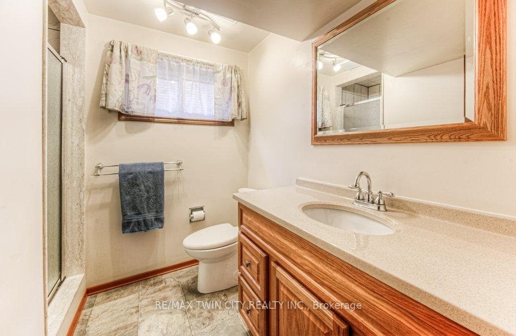 45 Nipigon Street photo 24
