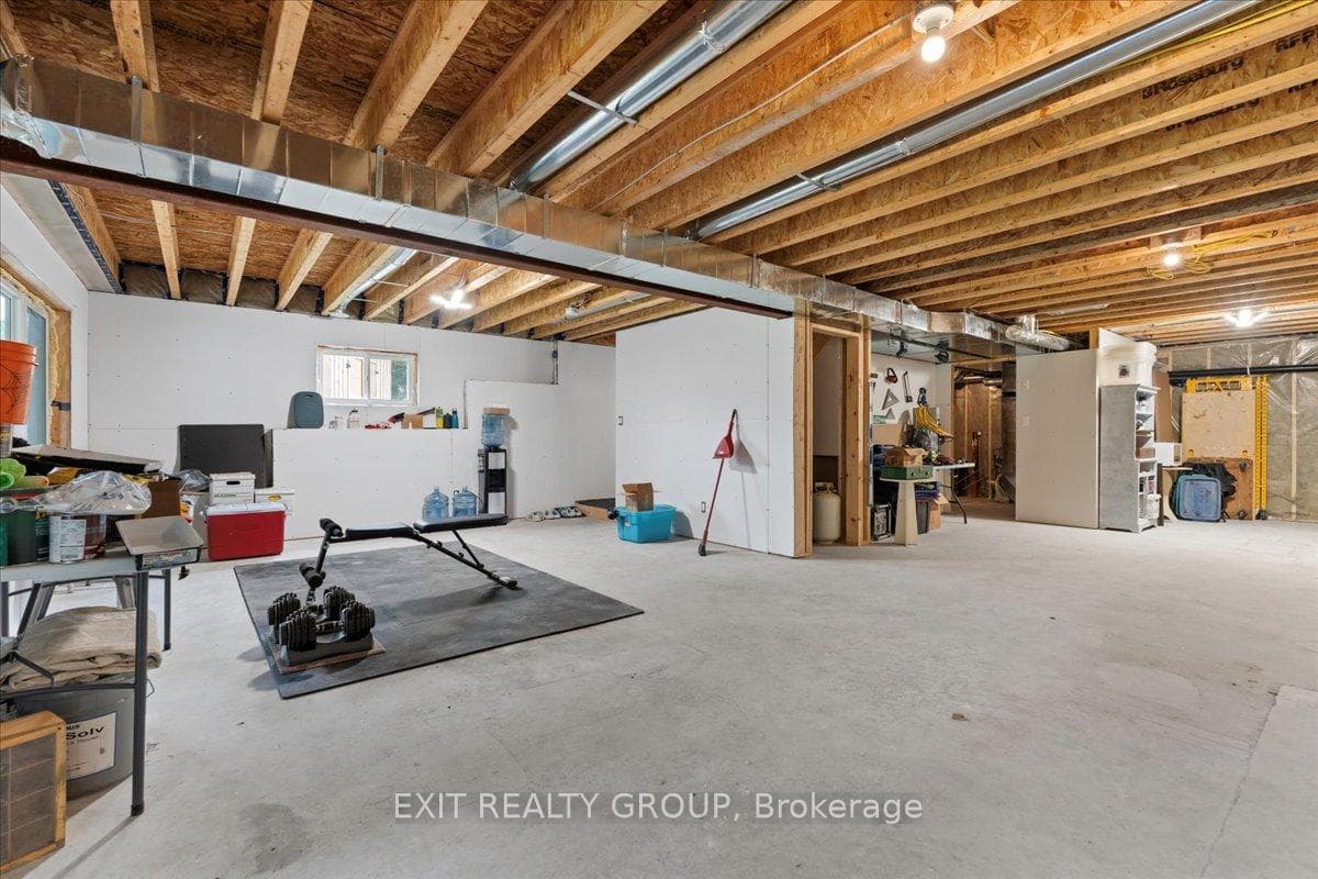 129 Viewmount Avenue photo 34