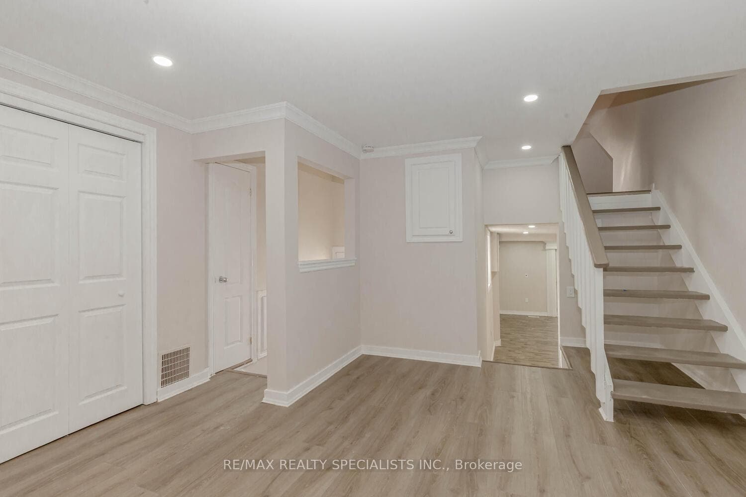 206 Green Road photo 6