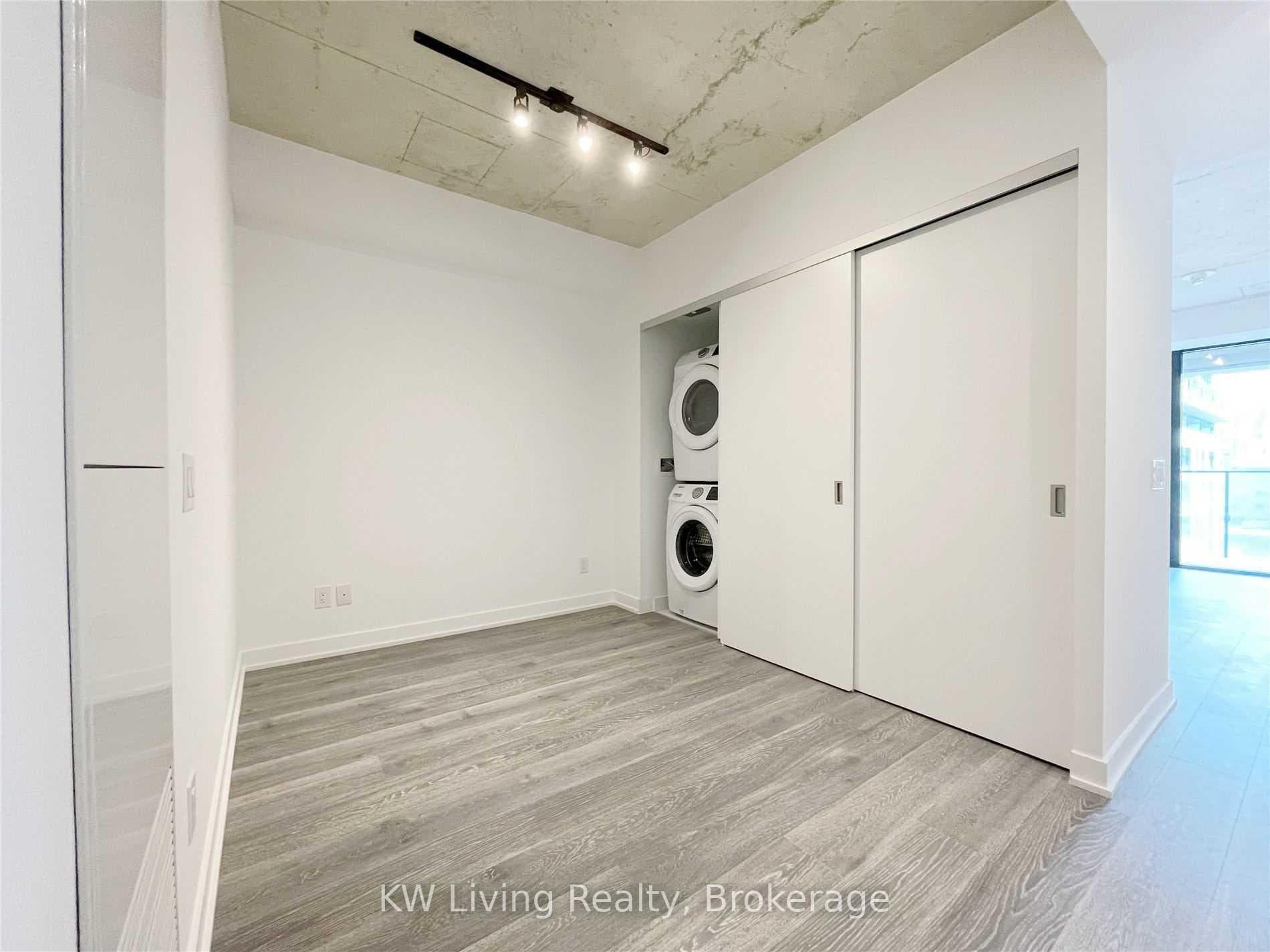 55 Ontario Street Unit 611 photo 12