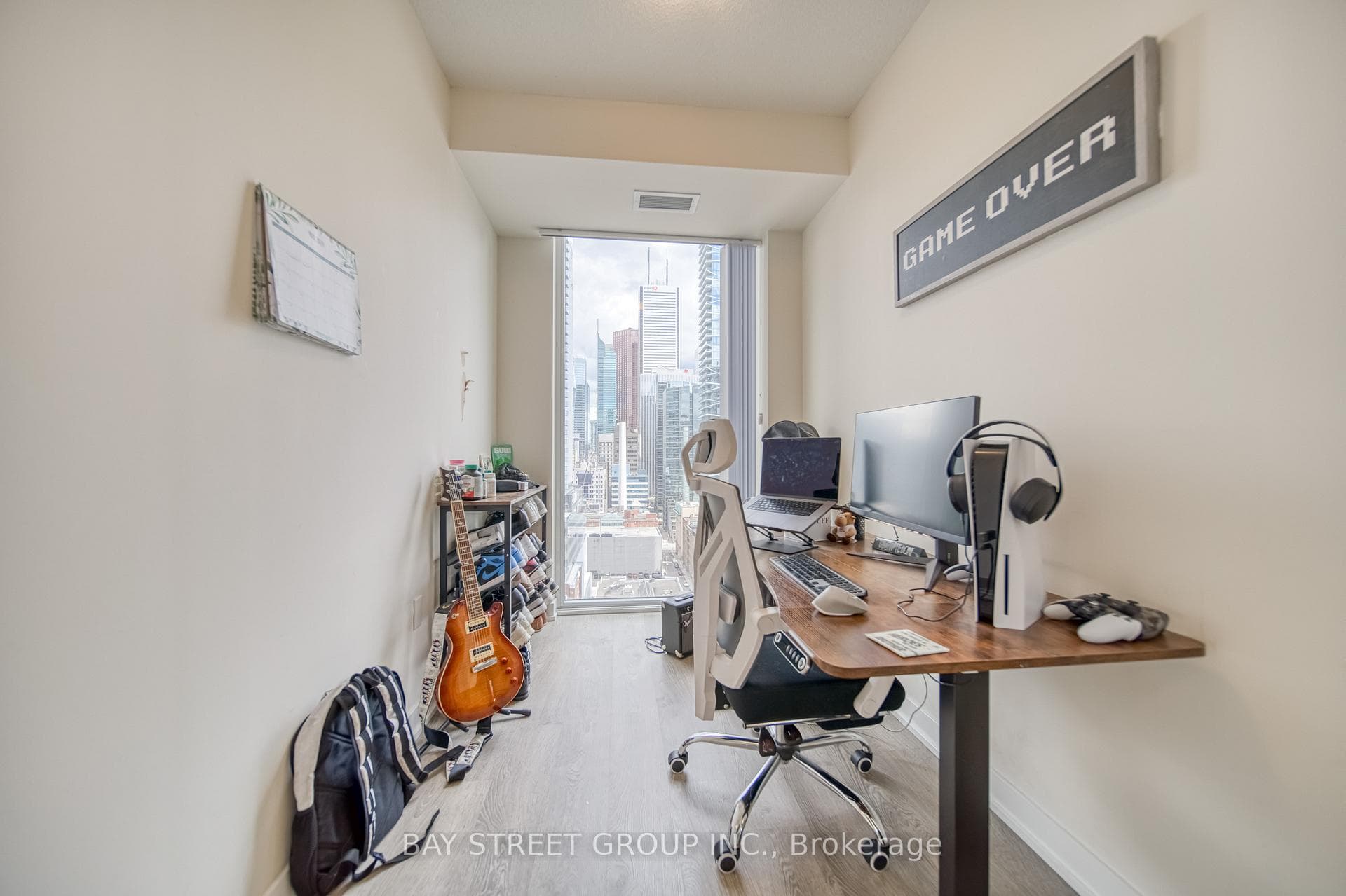 99 John Street Unit 1809 photo 17