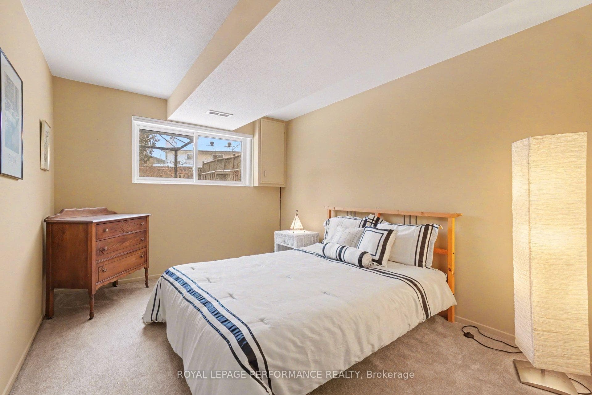 1104 Burgundy Lane photo 28