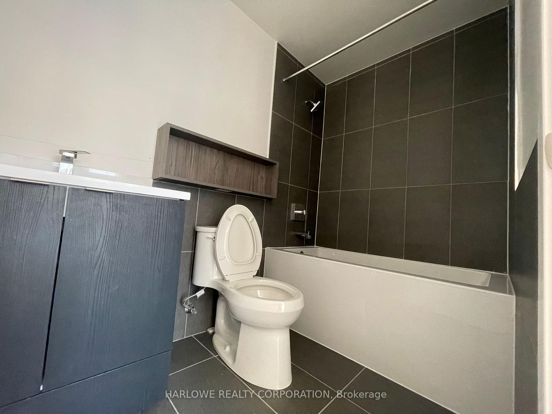 121 Lower Sherbourne Street Unit 556 SW photo 10