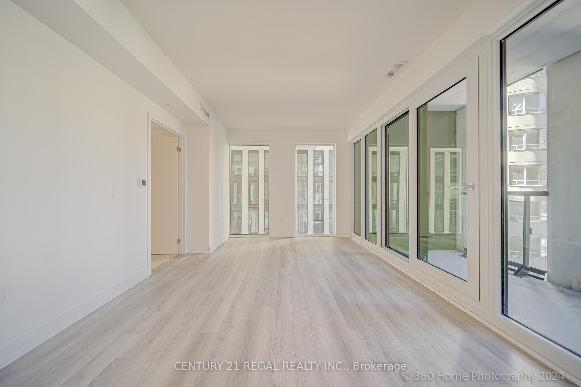 238 Simcoe Street Unit 508 photo 14