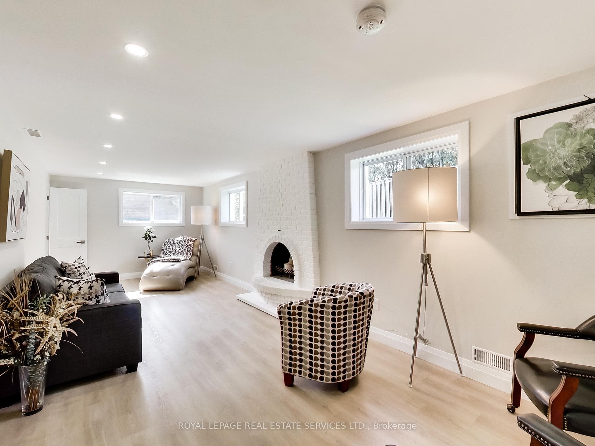 3275 Masthead Crescent photo 25
