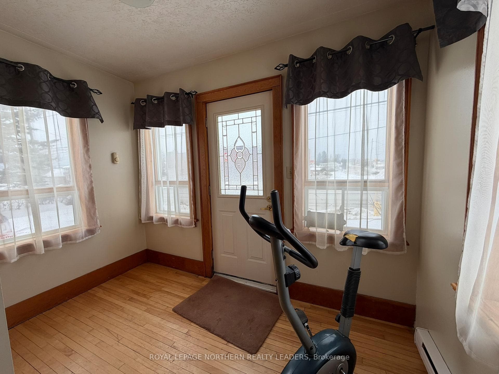 277 Wilson Avenue photo 4