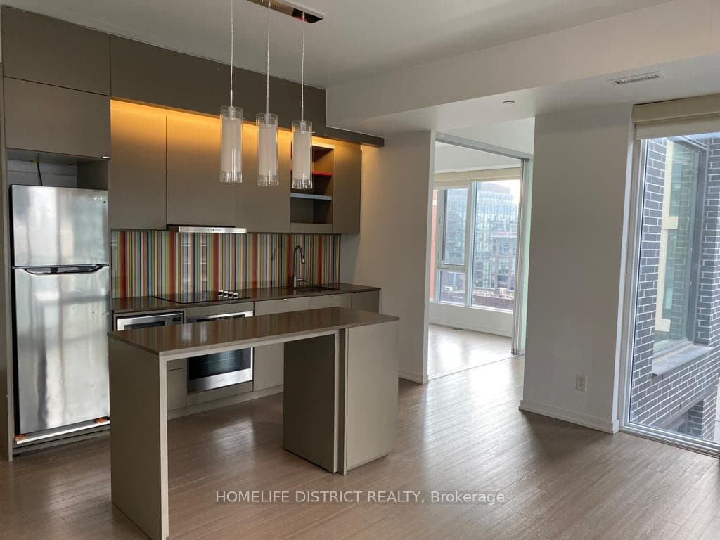 101 Peter Street Unit 1016 photo 11