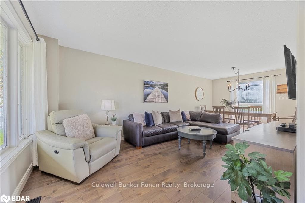 28 FOYSTON Circle photo 7