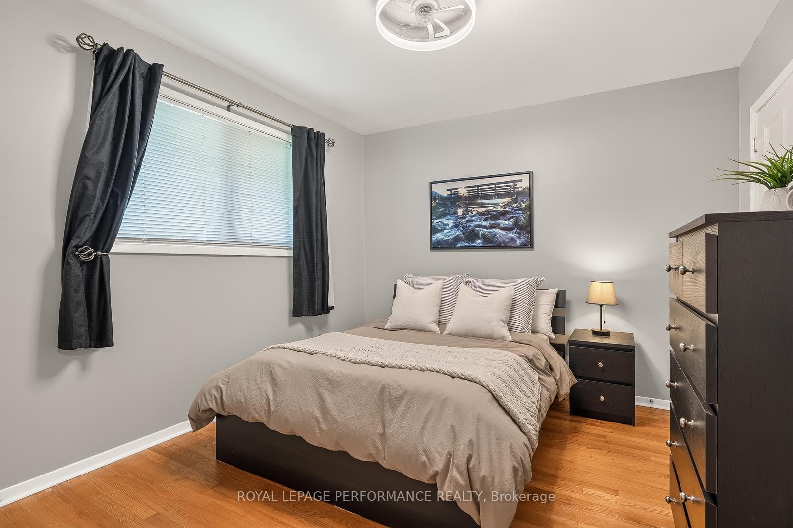 898 Charleswood Avenue photo 19