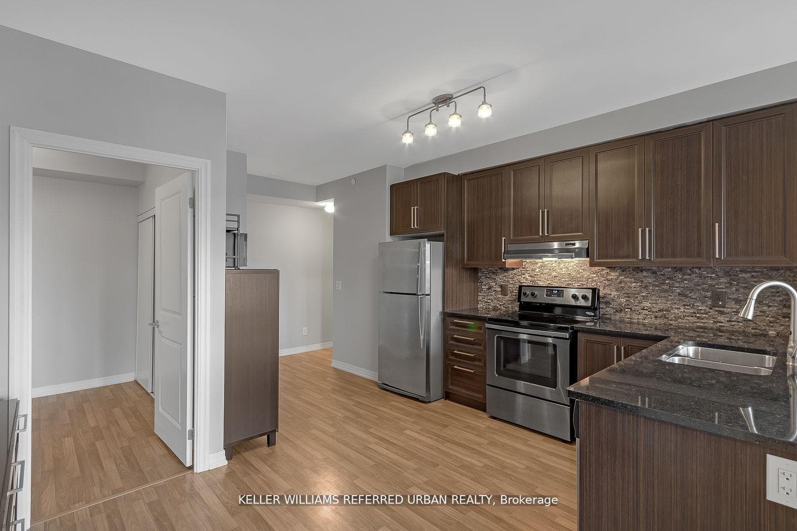 3563 Lake Shore Boulevard Unit 203 photo 6