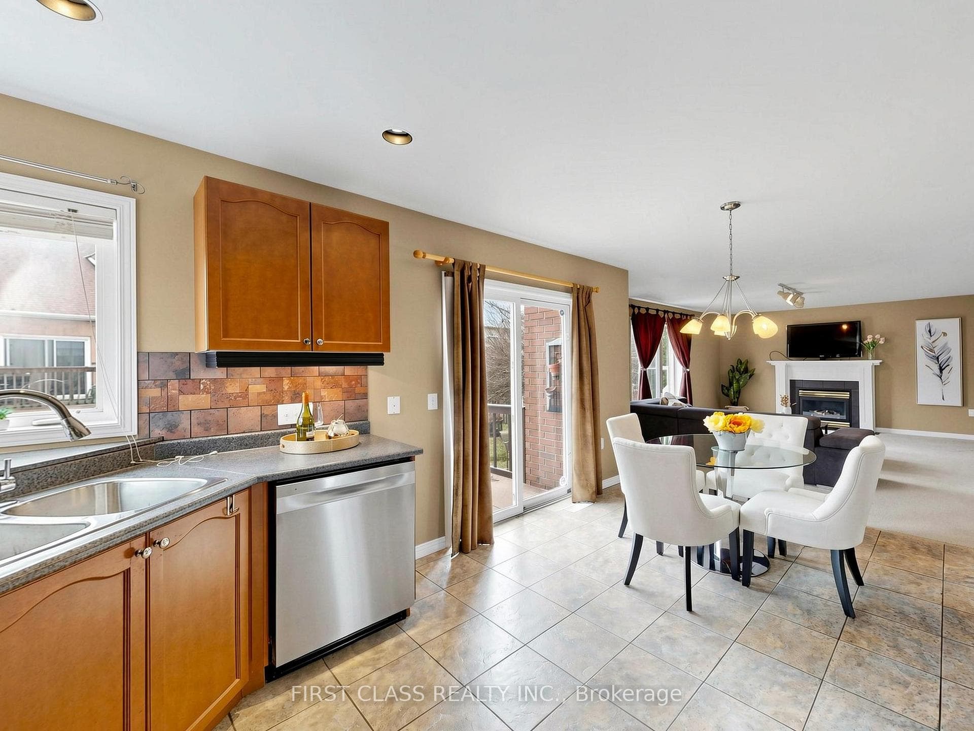 11 Diamond Court photo 17