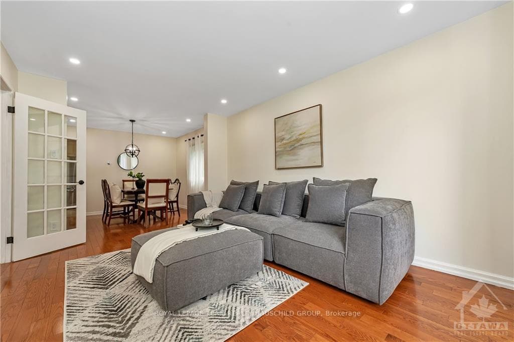56 HUNTSMAN Crescent photo 6