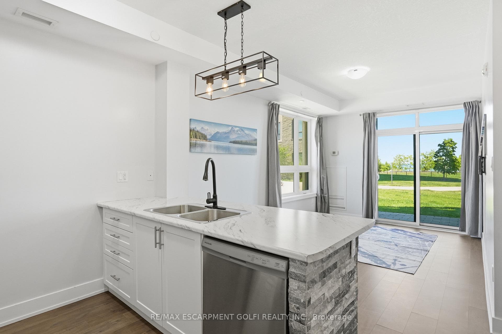 101 SHOREVIEW Place Unit 129 photo 6