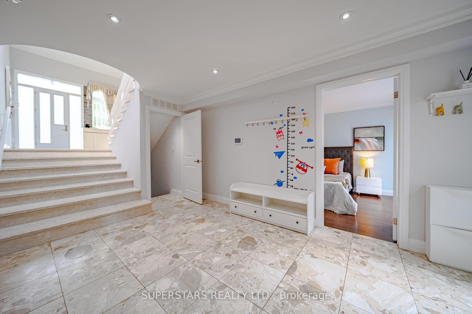 23 Montgomery Court photo 23