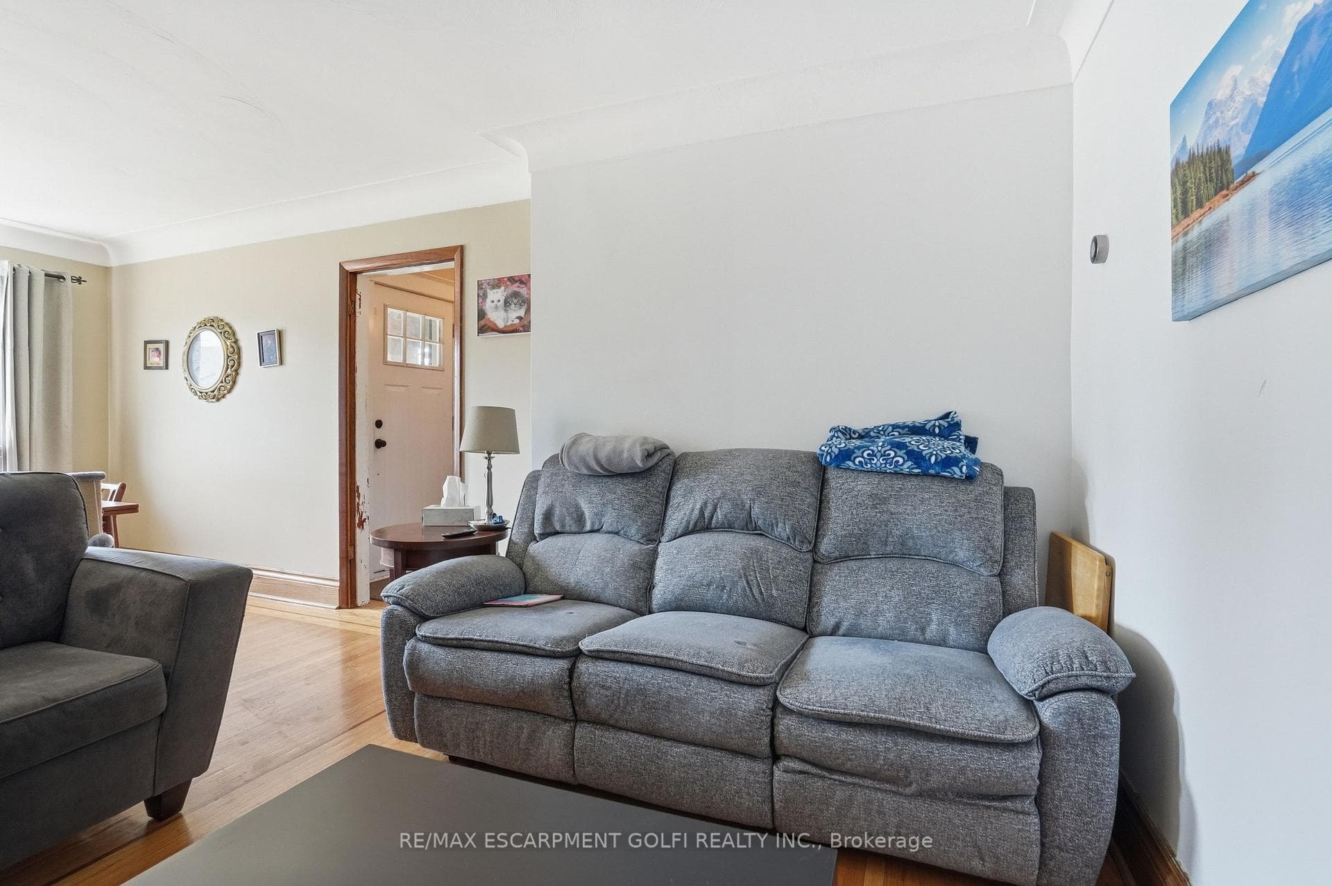 21 WEIR Street photo 12