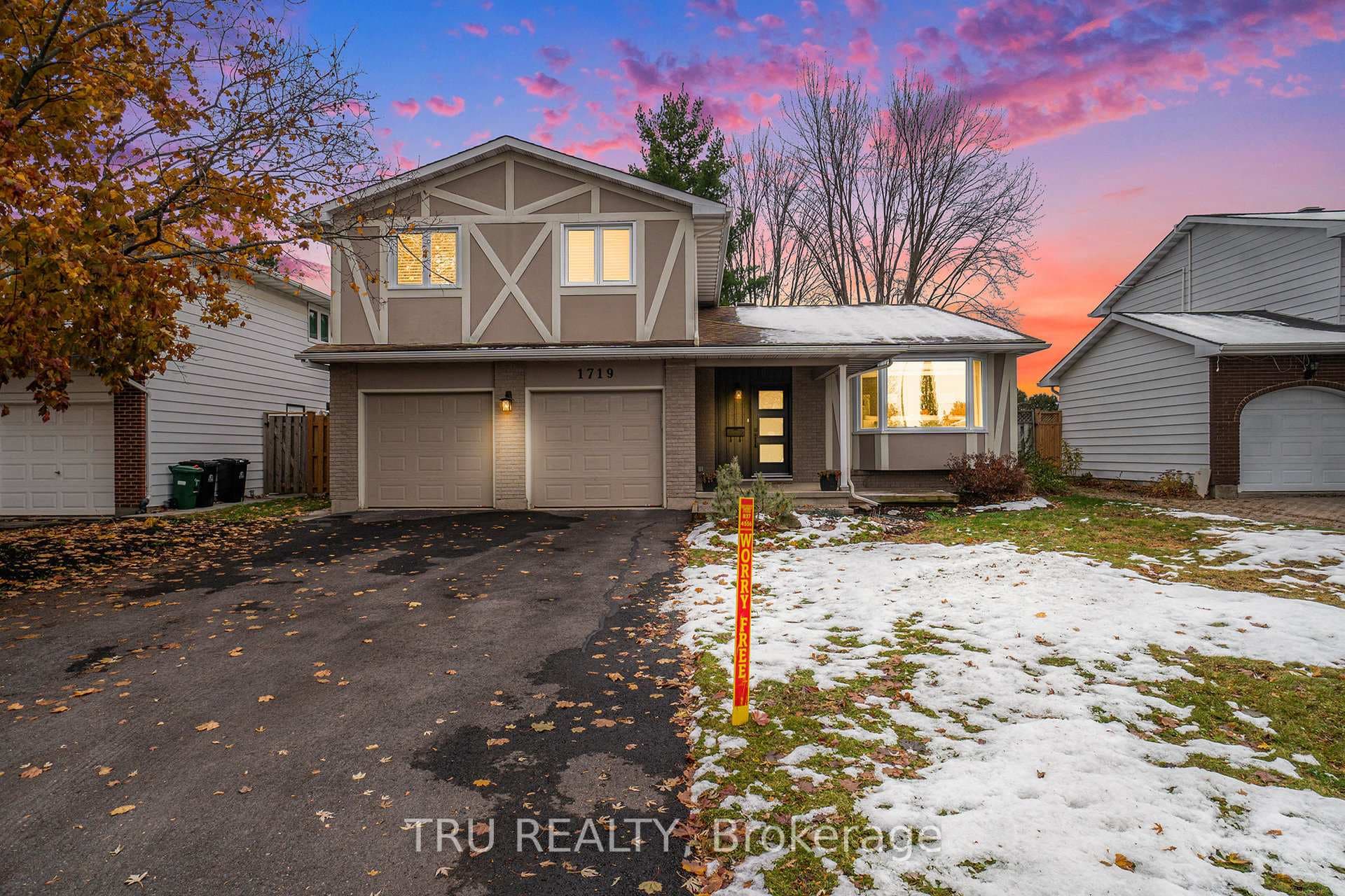 1719 Meadowview Crescent photo 1