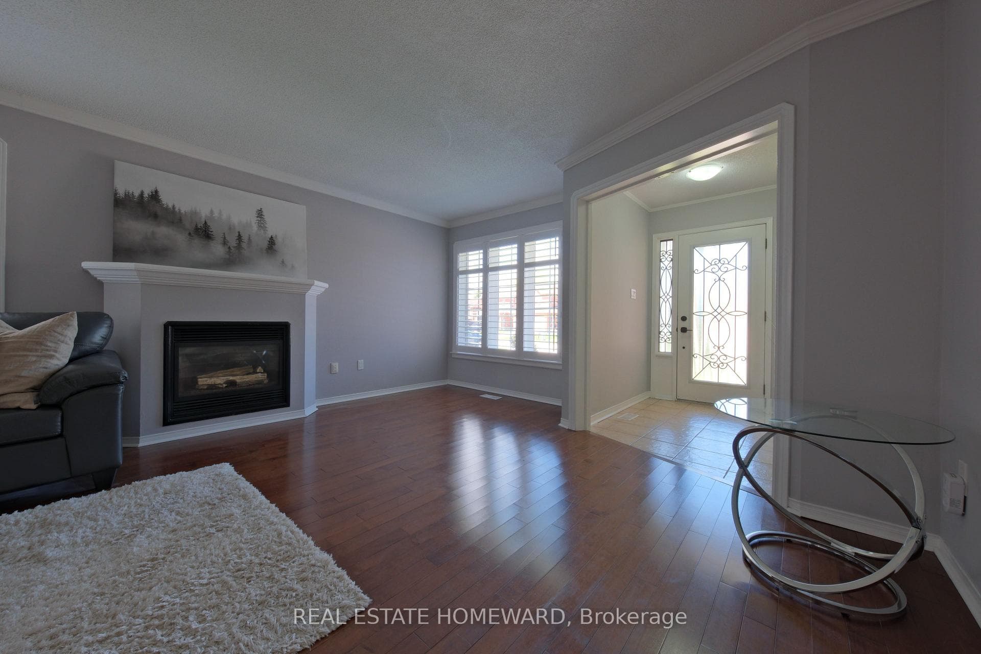 1283 Vincent Crescent photo 7
