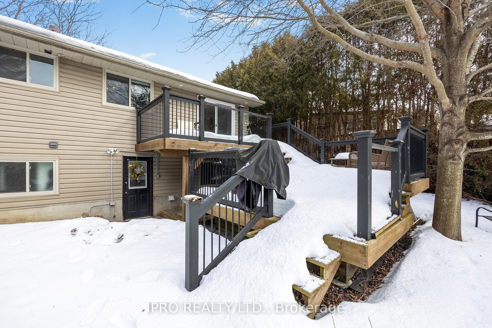 504 Stewart Street photo 25