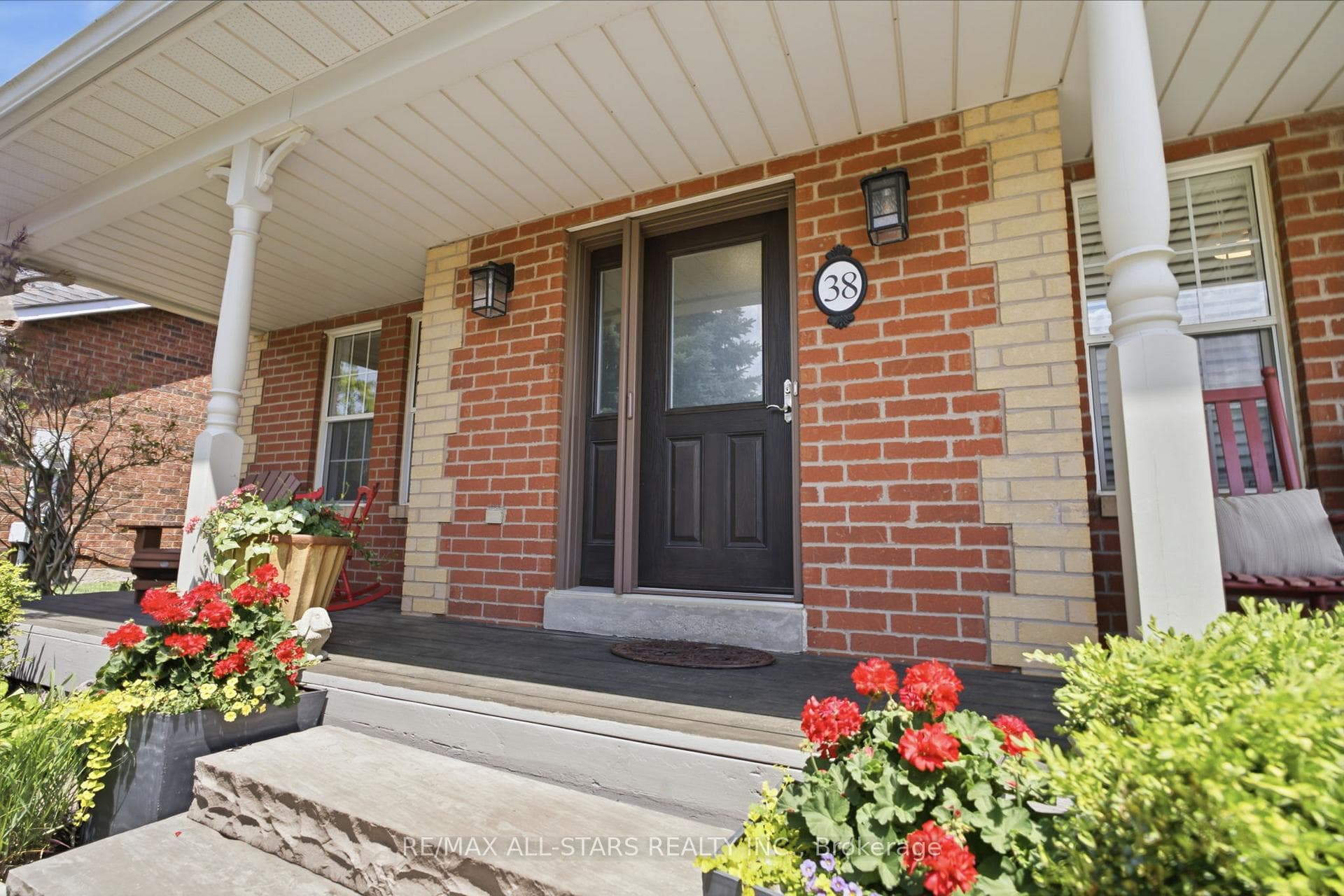 38 Galloway Crescent photo 4