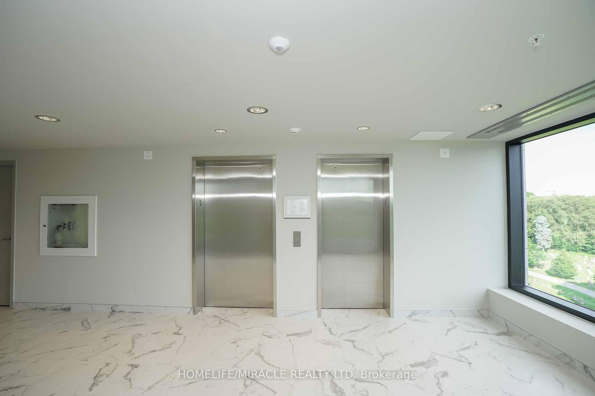 107 Roger Street Unit 604 photo 4